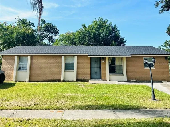 3716 Mistwood Dr, Tampa, FL 33619