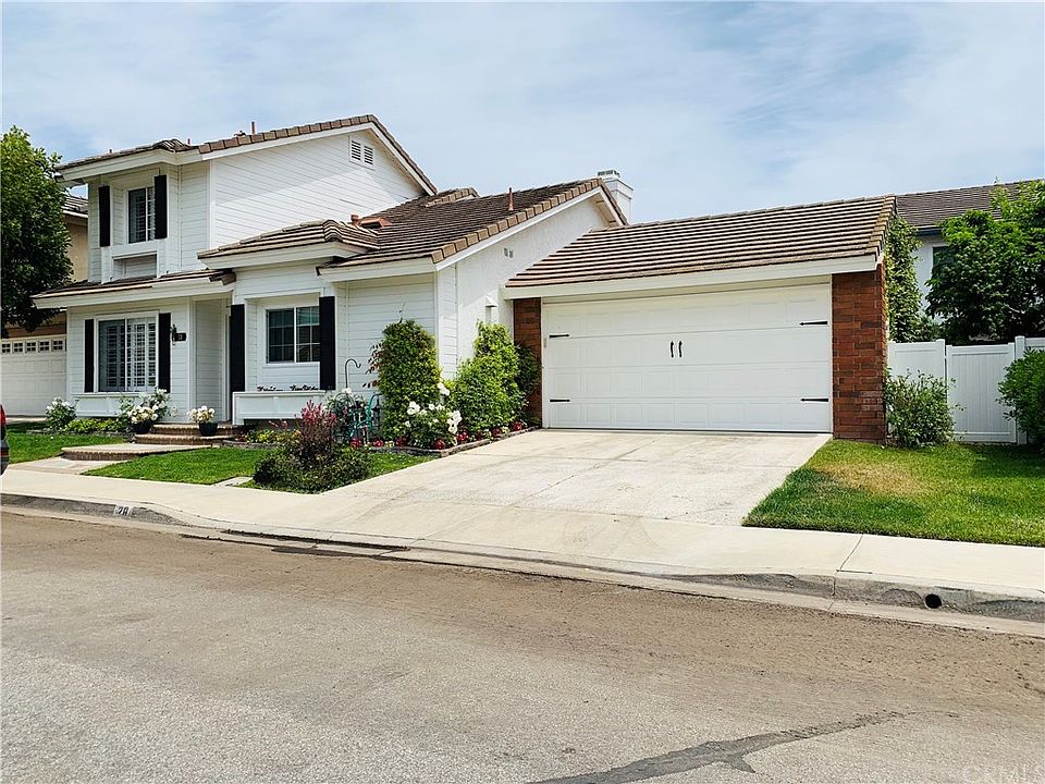 1st image of 28 Woodswallow Ln