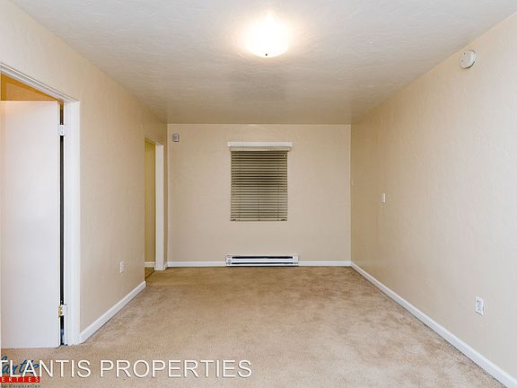5th image of 211 Capitola Ave APT 03