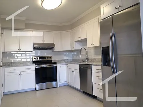 20 Hammond Pond Pkwy #307B Photo 1