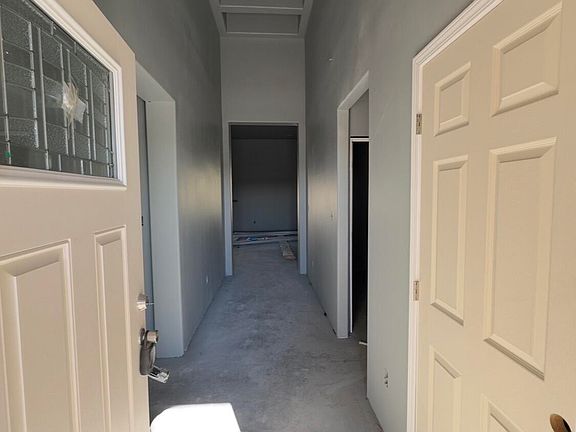 5th image of 2861 E Springs Rd