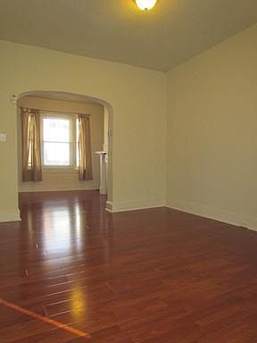 4th image of 2202 S Beechwood St