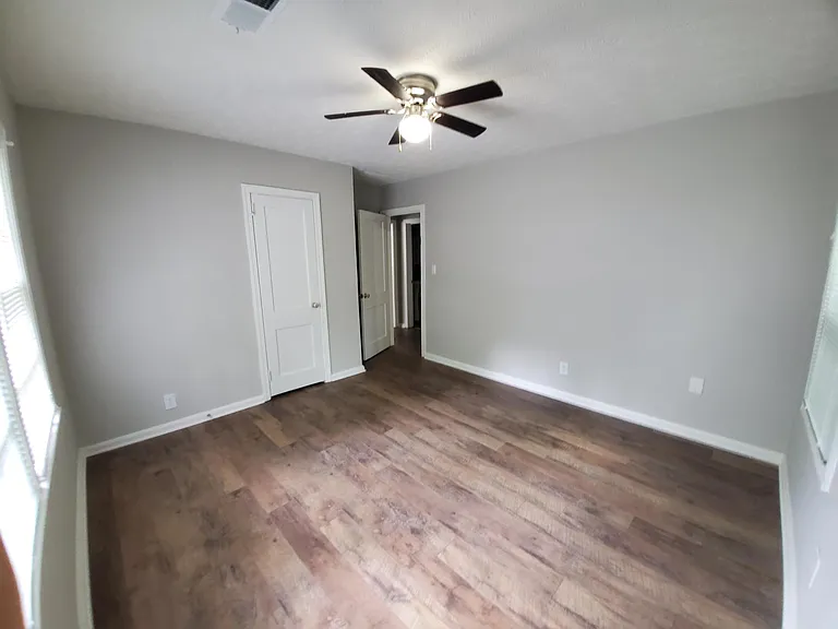 576 San Fernando Dr SE — Photo 11