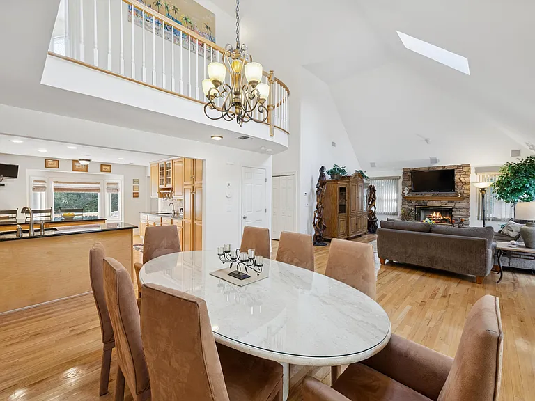 126 Malloy Dr — Photo 14