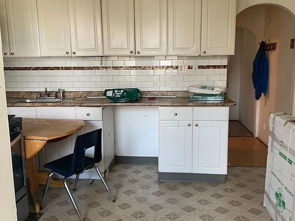 2nd image of 29 Garfield St APT 1E