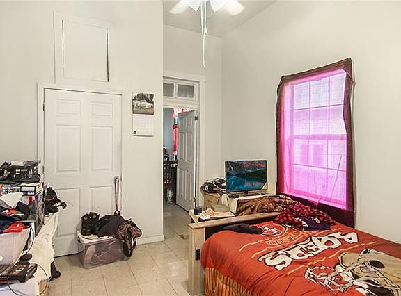 4th image of 2605 Saint Peter St #7