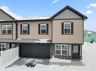 5225 Long Pointe Pass, Woodbury, MN 55129