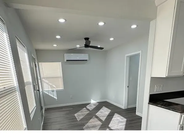 3916 S Normandie Ave, Los Angeles, CA 90037