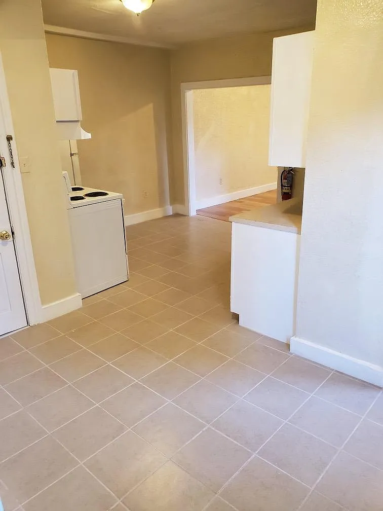 2 bed, 650 sqft, $1,450 — Photo 3