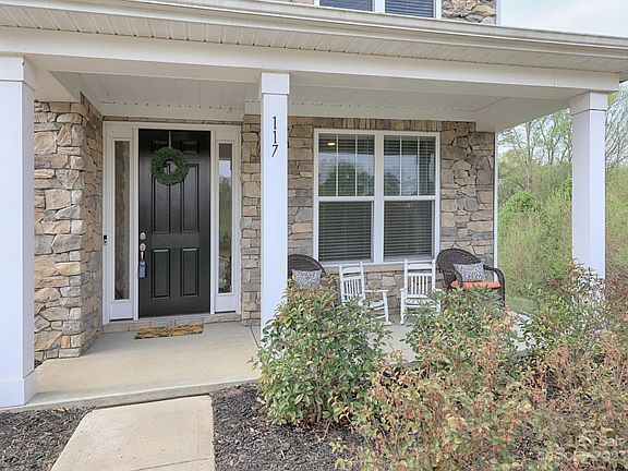 4th image of 117 Holsworthy Dr