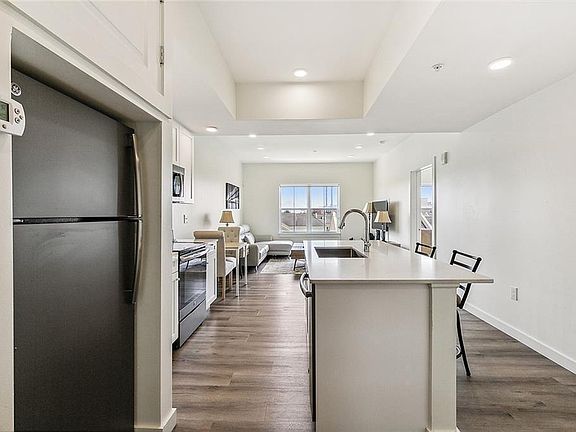 4th image of 2100 Saint Thomas St APT 304