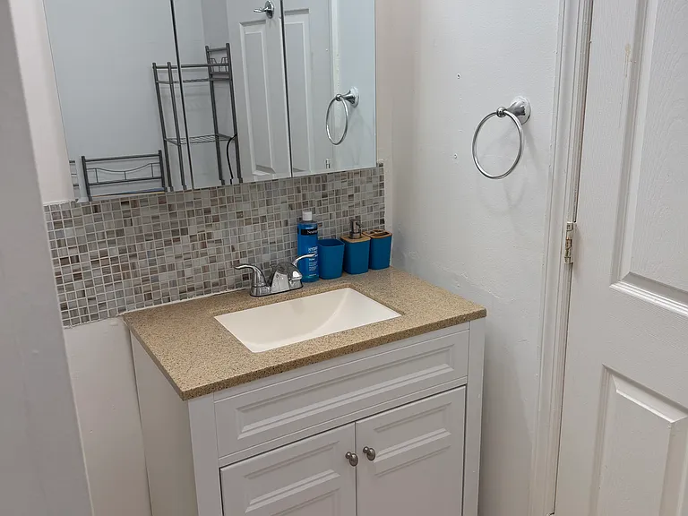 126 N 9th St #1 — Photo 7