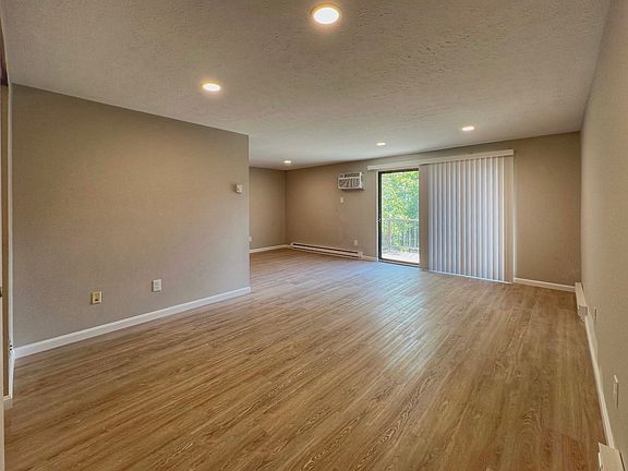 2nd image of 3231 Springdale Rd APT 1