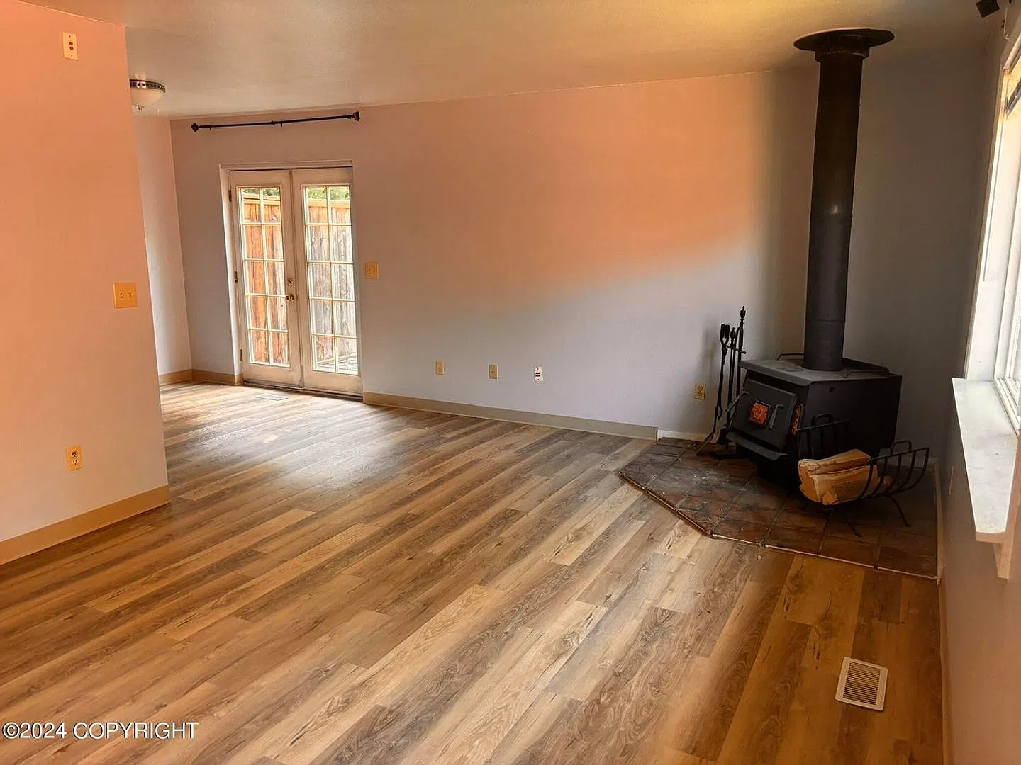 5532windflowercir — Photo 4