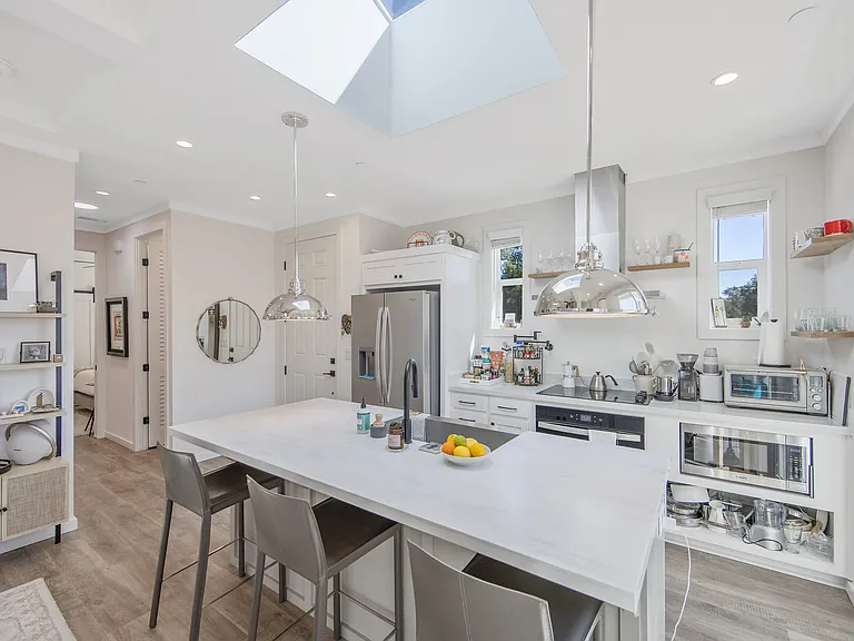 313 Raymond St #B — Photo 13