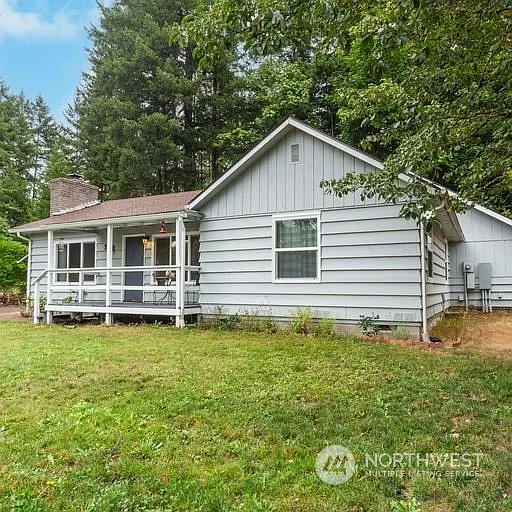 120 NE Riverhill Lane photo 1