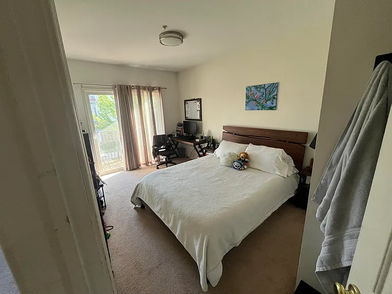 1021 Maiden Ln — Photo 18