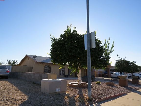 2nd image of 8831 W Cinnabar Ave