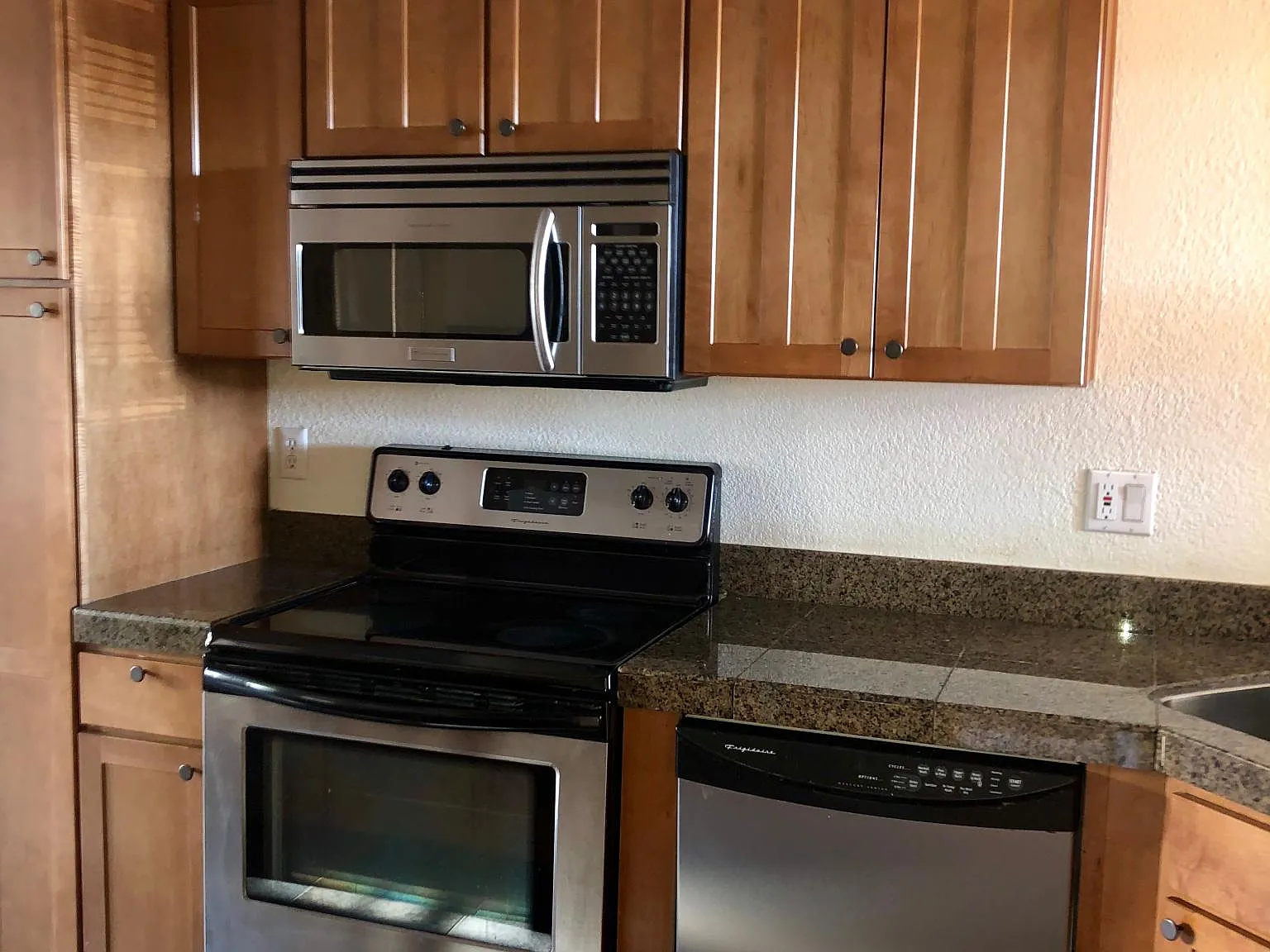 1 bed, 775 sqft, $1,450 — Photo 4
