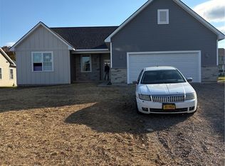 8009 Sedge Grass Rd, Lane Lysander, NY 13027