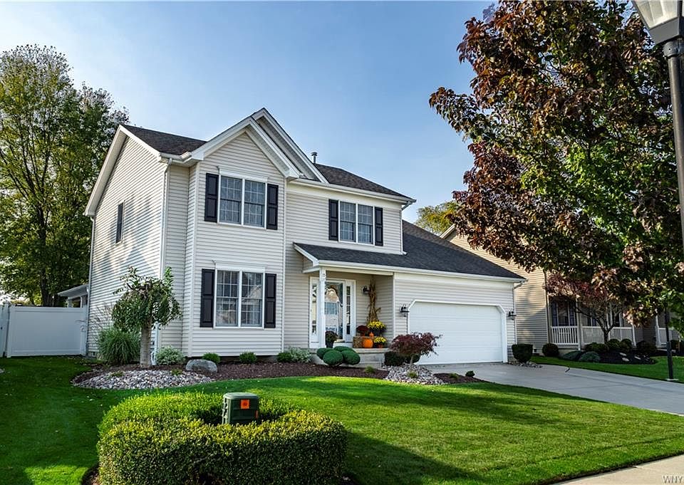 1st image of 15 Dennybrooke Ln