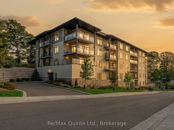 17 Cleave Ave #305, Prince Edward County, ON K0K 2T0