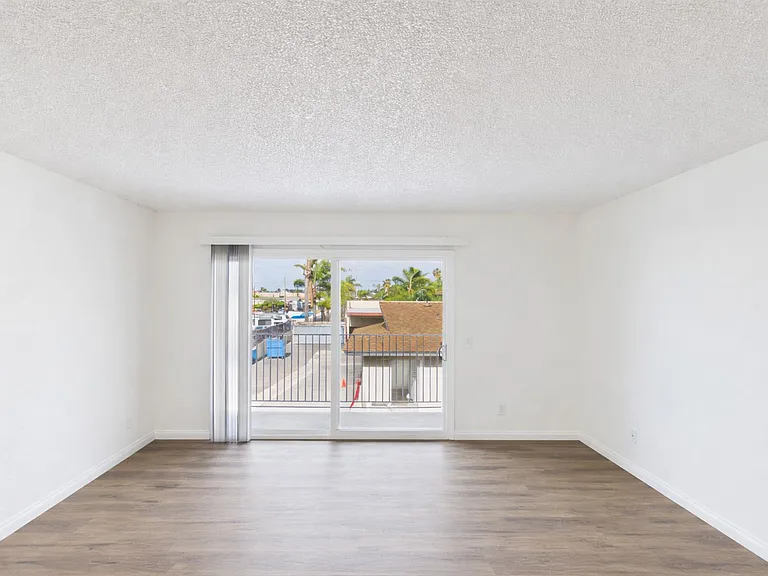 Anita Square Apartments — Photo 20