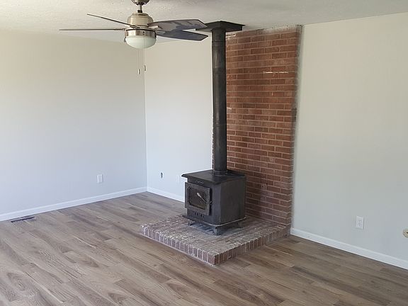 5th image of 69 E Vista Ave