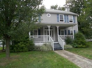 90 Cherry Tree Farm Rd, Middletown, NJ 07748