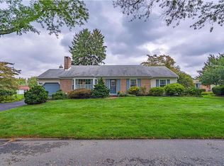 3039 Meadowbrook Cir N, Allentown, PA 18103