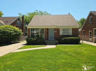 20308 Country Club Dr, Harper Woods, MI 48225