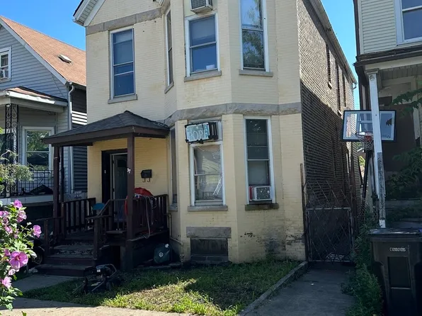 8551 S Buffalo Ave, Chicago, IL 60617