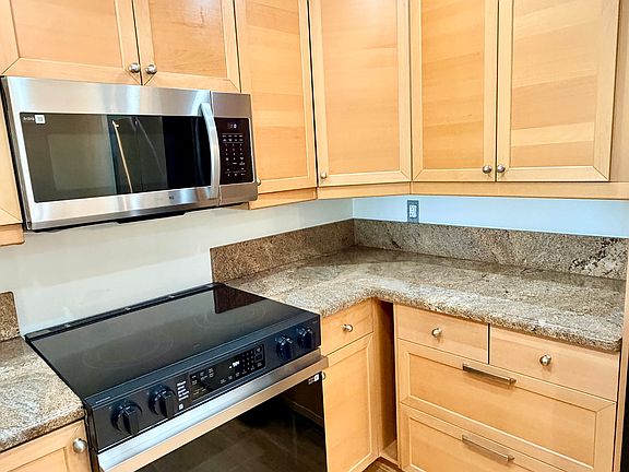 5th image of 3939 Eagle St Unit 308