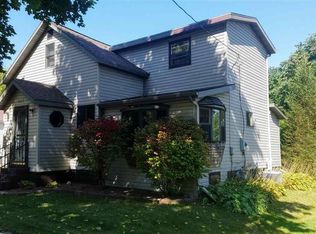 527 E Pine St, New London, WI 54961