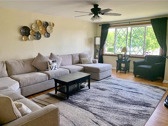 3rd image of 299 Joseph Dr