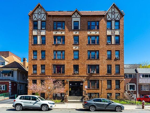 2nd image of 22 Gifford Ave APT 2