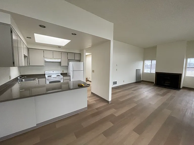 3224 Wetmore Ave #4 — Photo 3