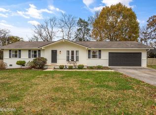 11620 Foxford Dr, Knoxville, TN 37934