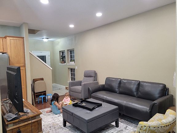 5th image of 1266 NE Birkshire Ct