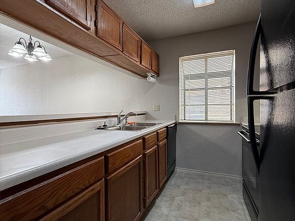 5th image of 1723 Crest Grove Dr Unit 120-B