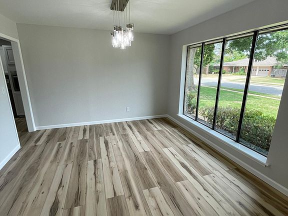 5th image of 4308 Berwick Dr
