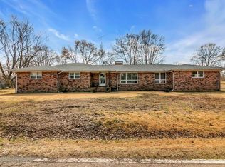 233 W Chestnut St, Puryear, TN 38251