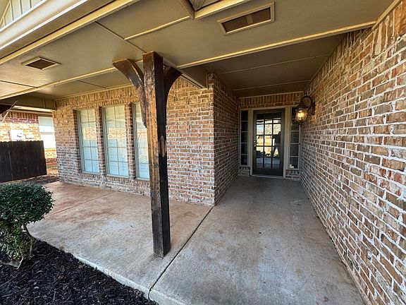4th image of 16408 Village Common Dr