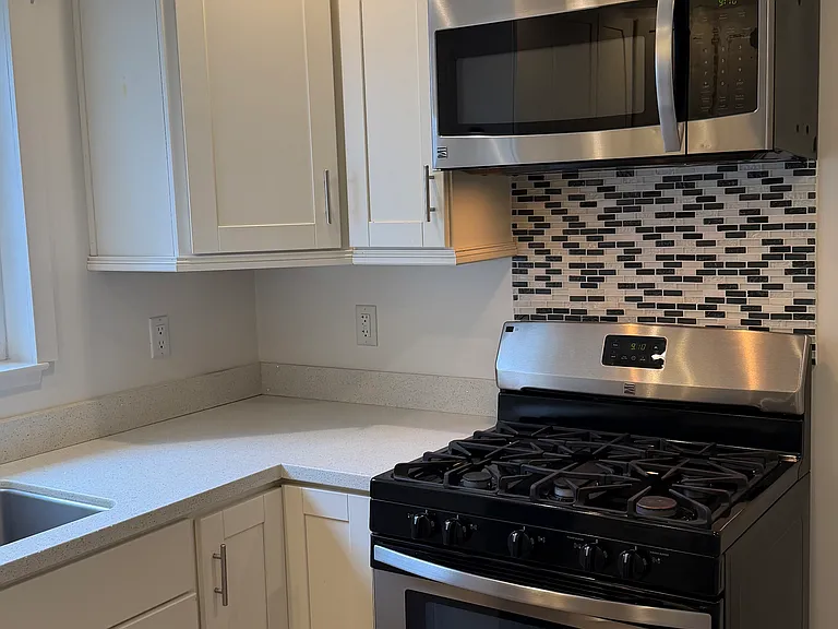 360 Rutherford Ave — Photo 4