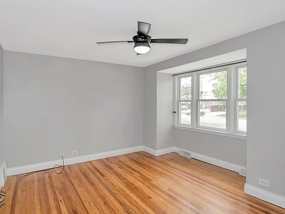 3rd image of 9427 S Central Ave