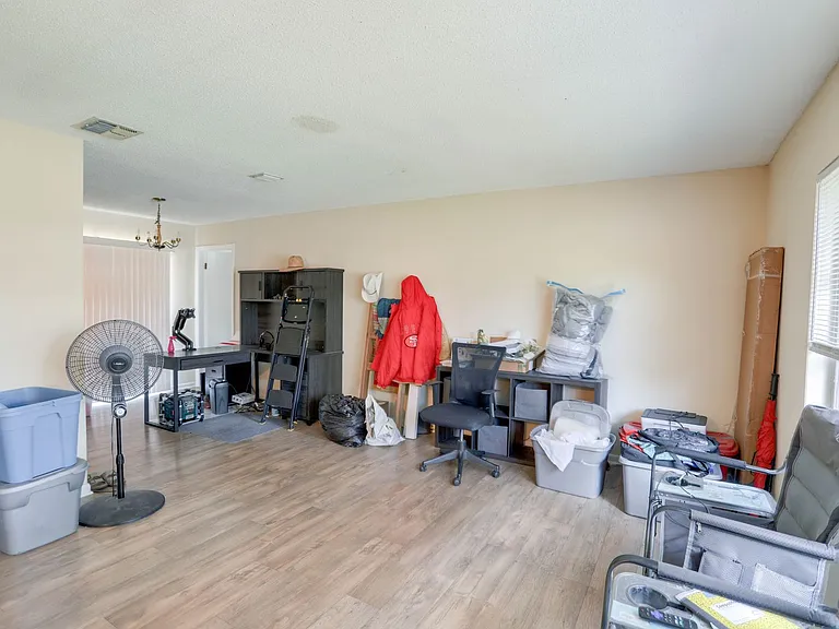 3086 Bluebrook Dr — Photo 5