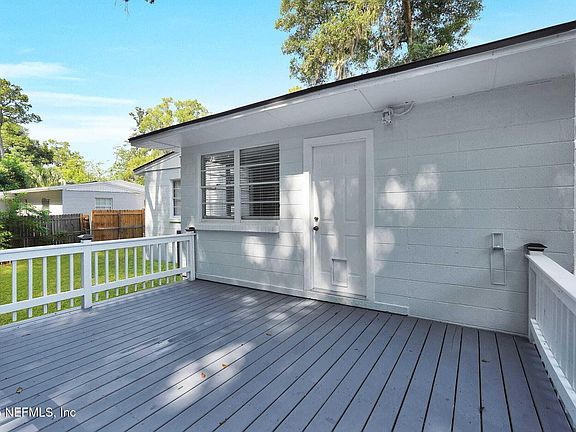 3rd image of 8317 MC GLOTHLIN Street