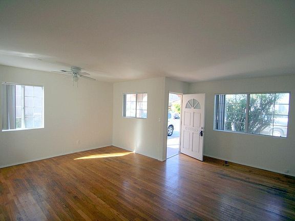 2nd image of 12836 Admiral Ave