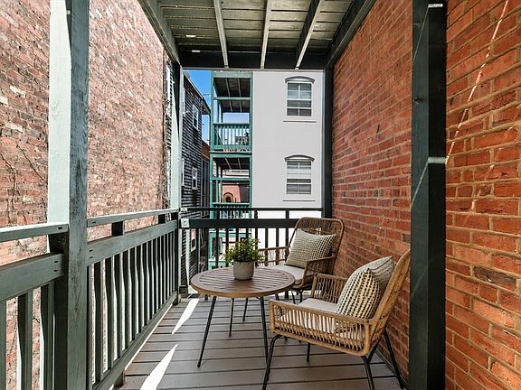 5th image of 35 Lee St APT 11