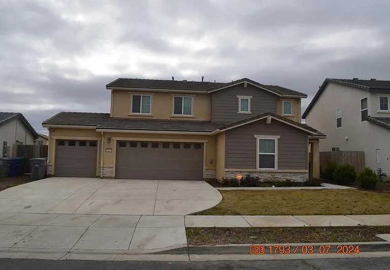 1663 Thistle Ln — Photo 1